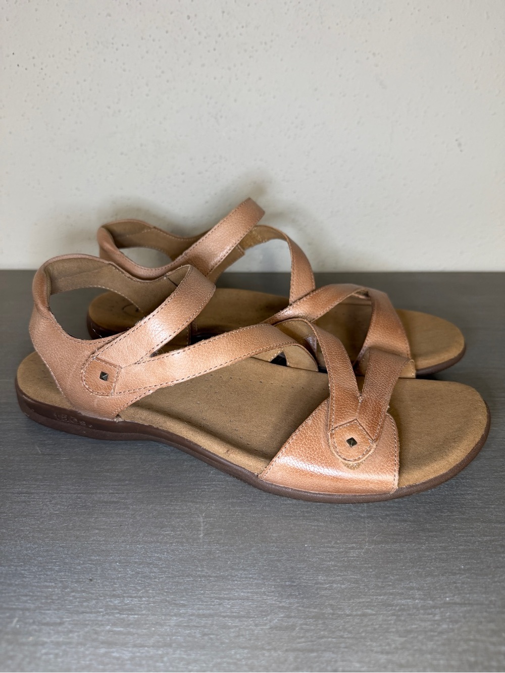 Taos Big Time Natural Genuine Leather Slip On Comfort Sandals Women's Size 11M